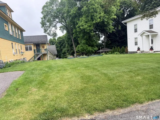 82-84 Rockwell Street