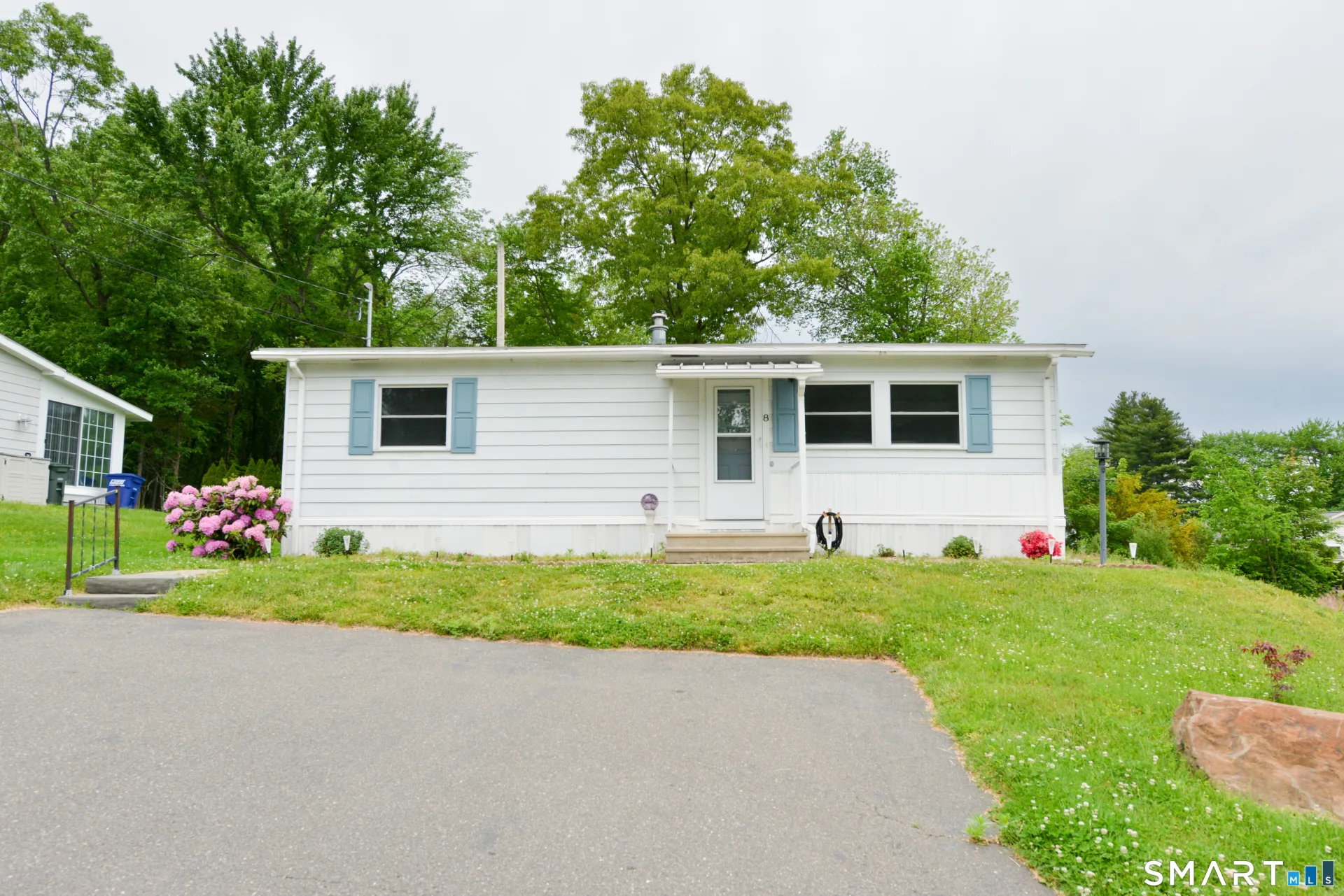 8 Maple Rock Road, Southington, CT