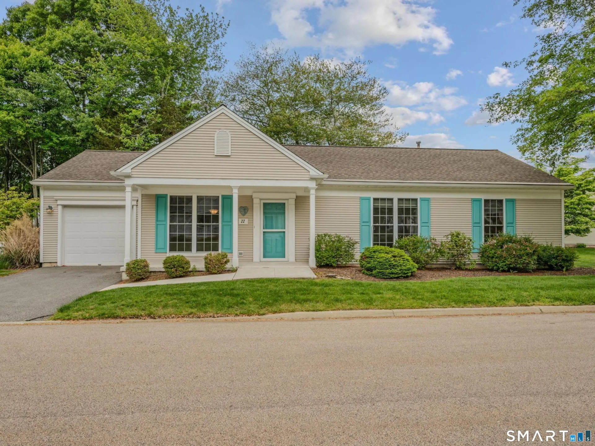 22 Beechwood Drive, Waterford, CT