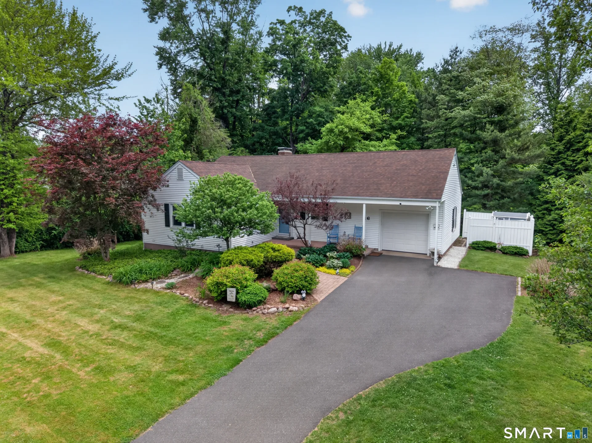 16 Somerset Road, Glastonbury, CT
