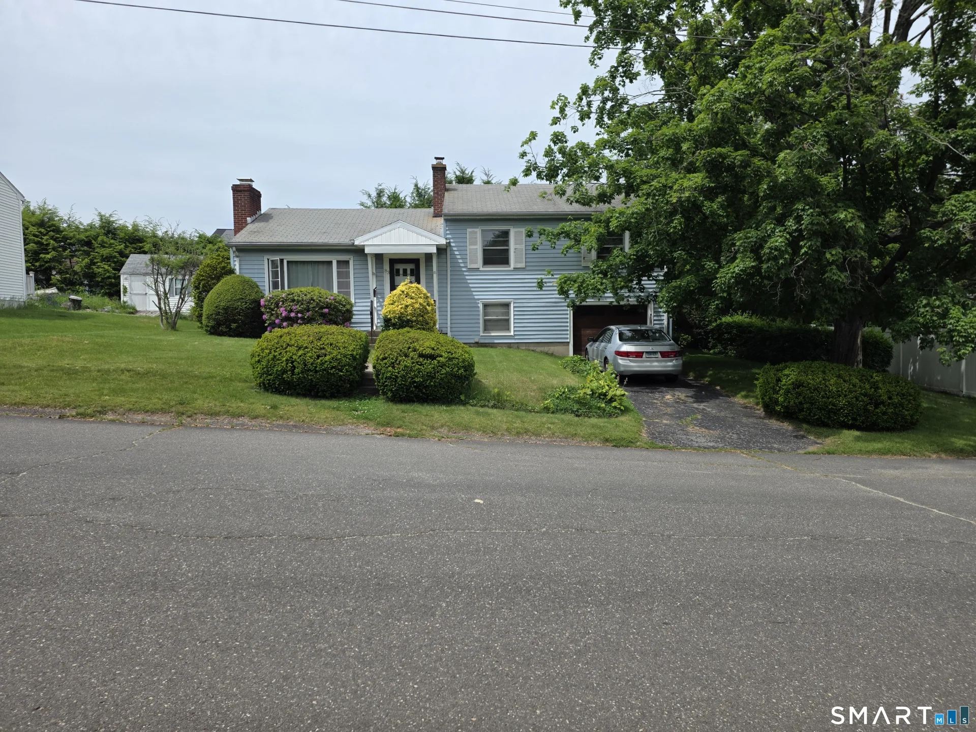 83 Sunnybrook Bend, Waterbury, CT