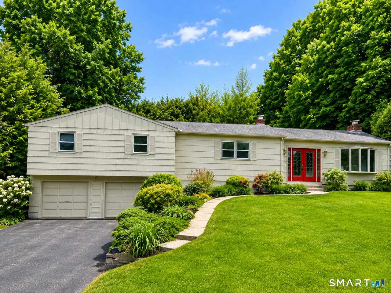 68 Heritage Drive, Naugatuck, CT