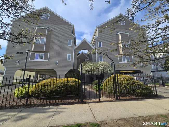 2660 North Avenue #211