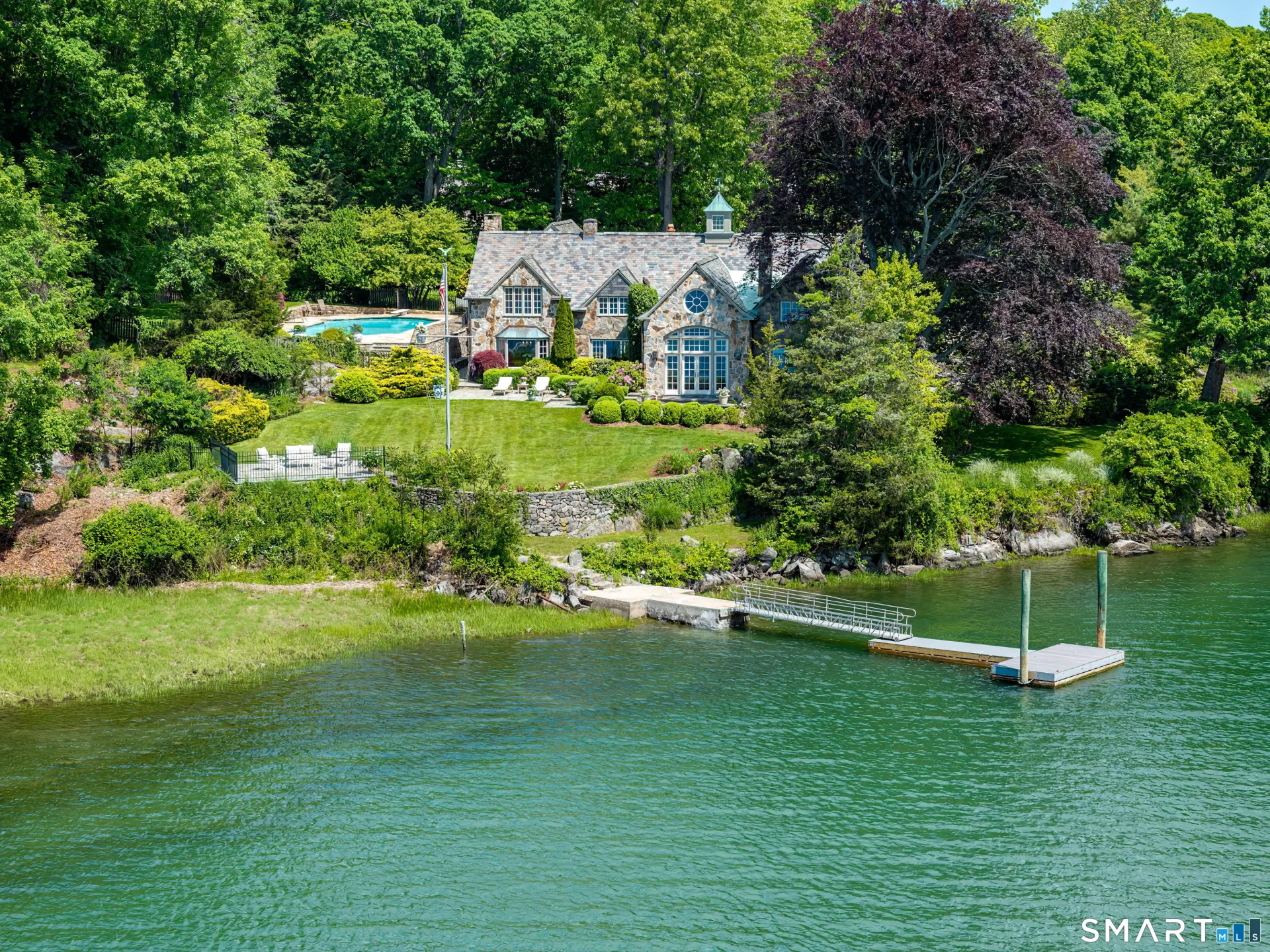 82 Arrowhead Way, Darien, CT