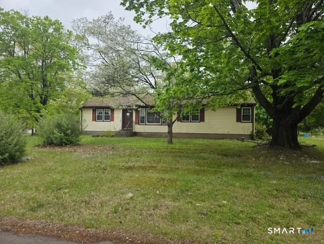 17 Edgewood Court, Middlefield, CT