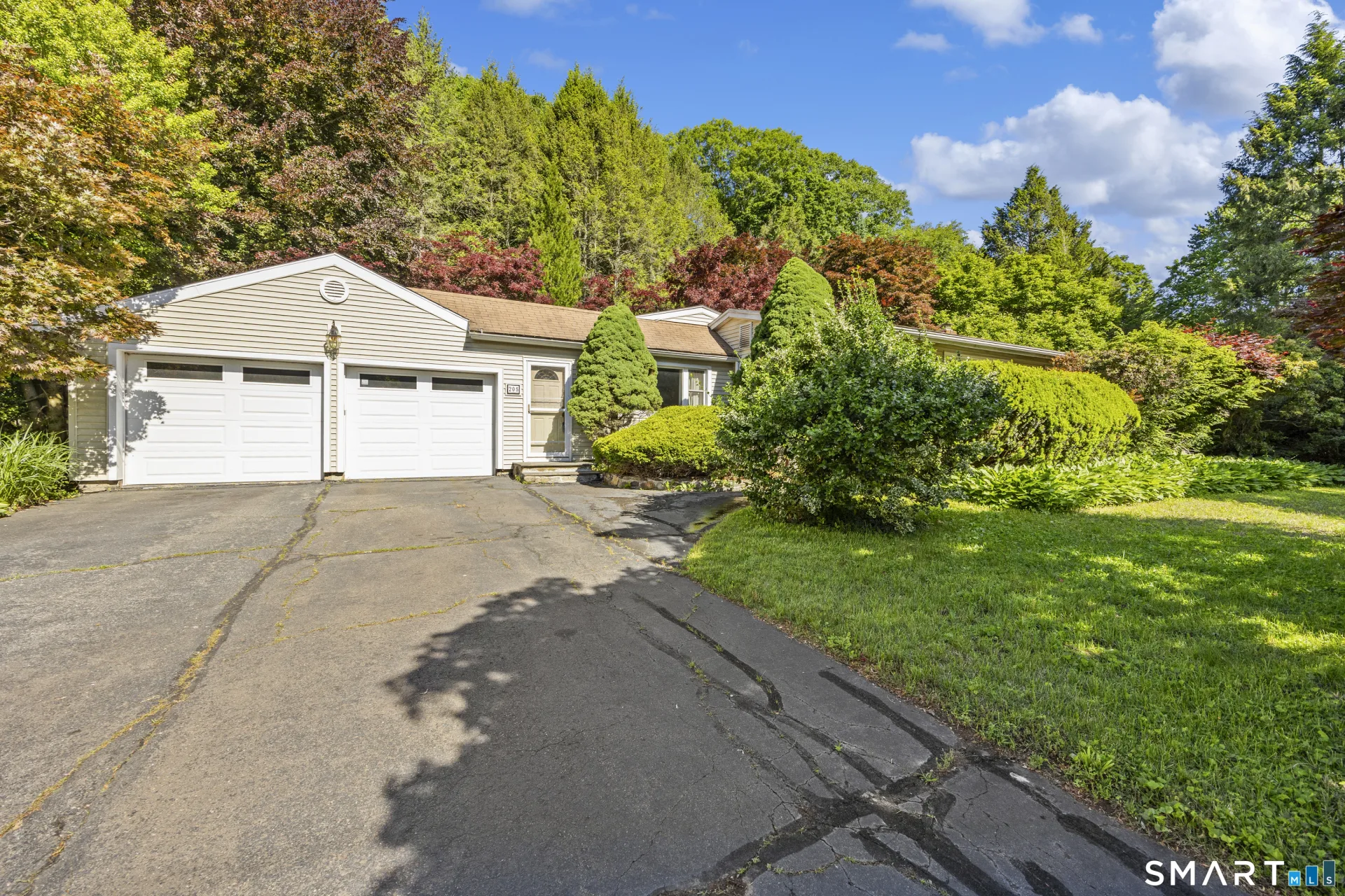 205 Mountain Road, Cheshire, CT