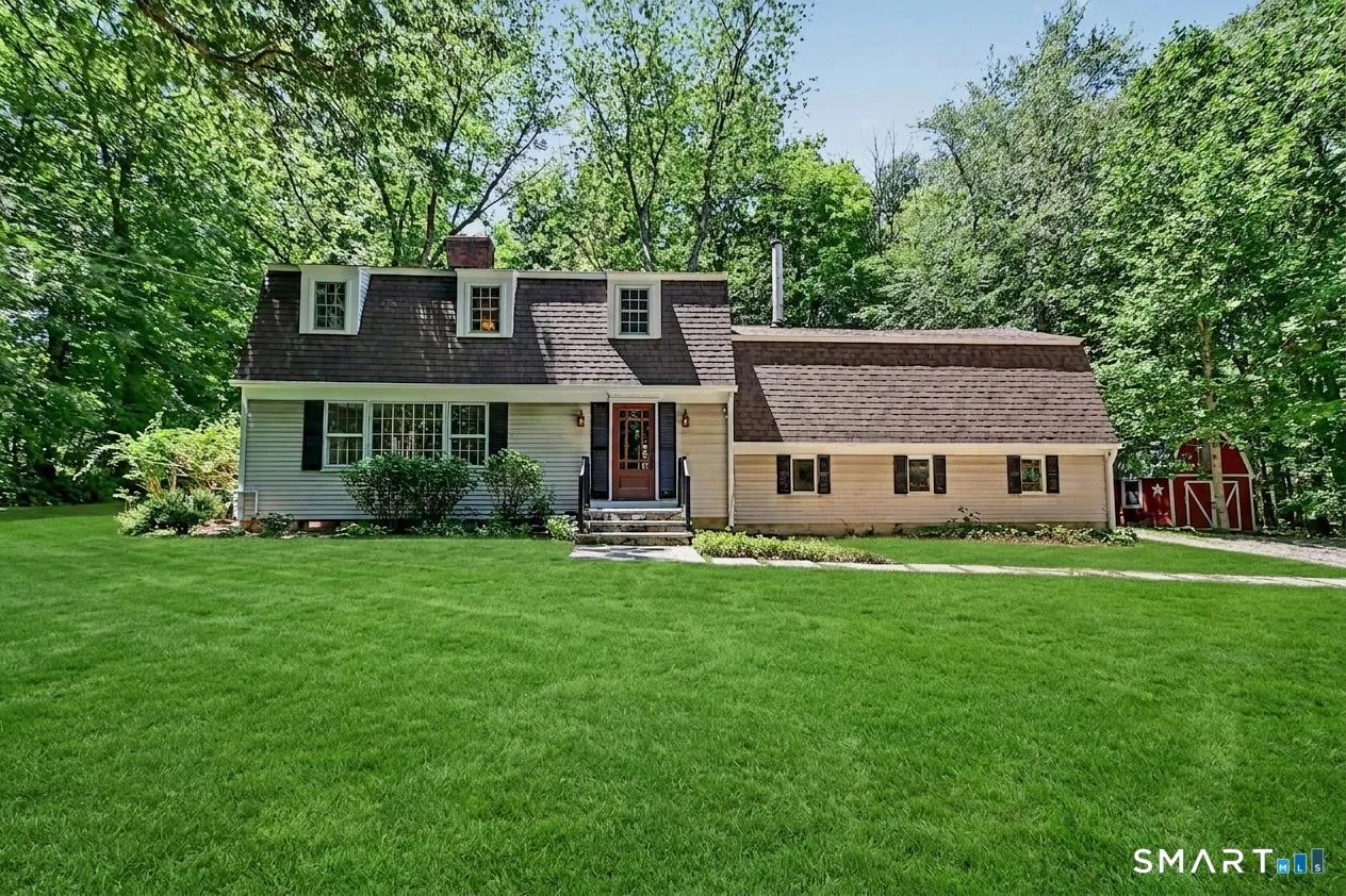4 Scatacook Trail, Weston, CT