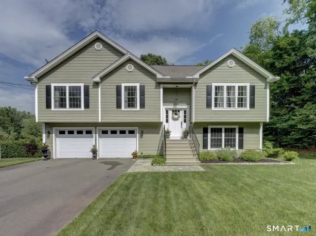 195 Pleasant Street