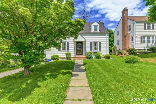 98 Woodmere Road
