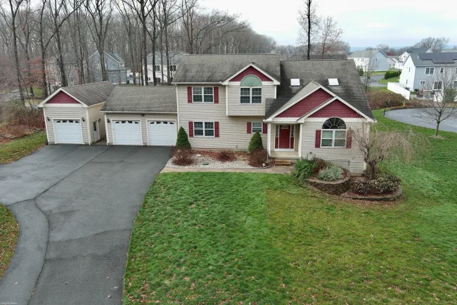 18 Honey Lane