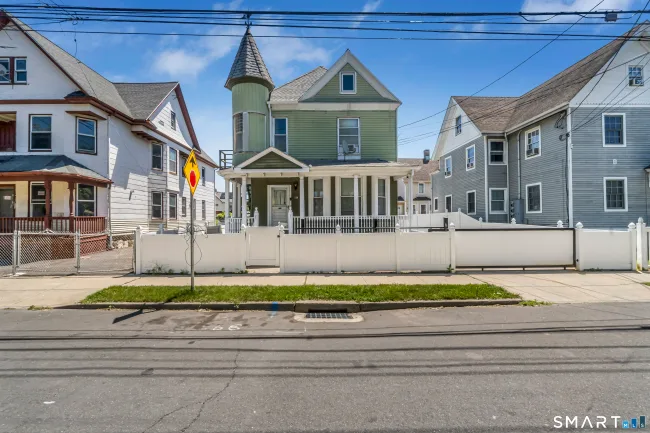 520 William Street
