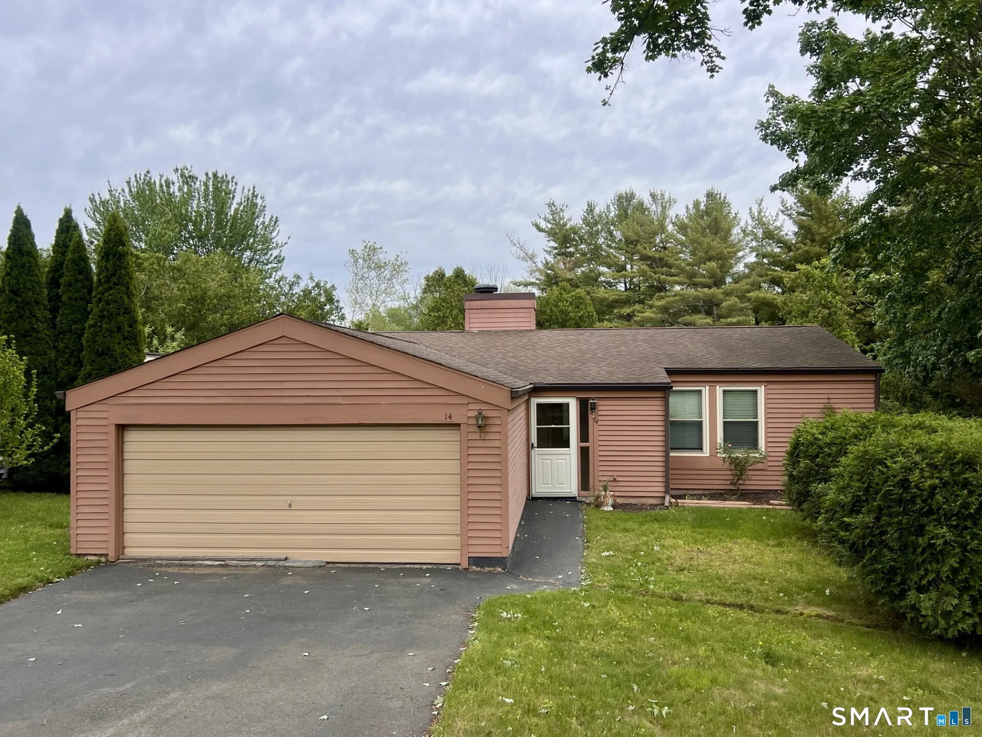 14 East Lake Drive, Middletown, CT