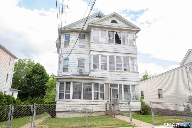 376 Broad Street