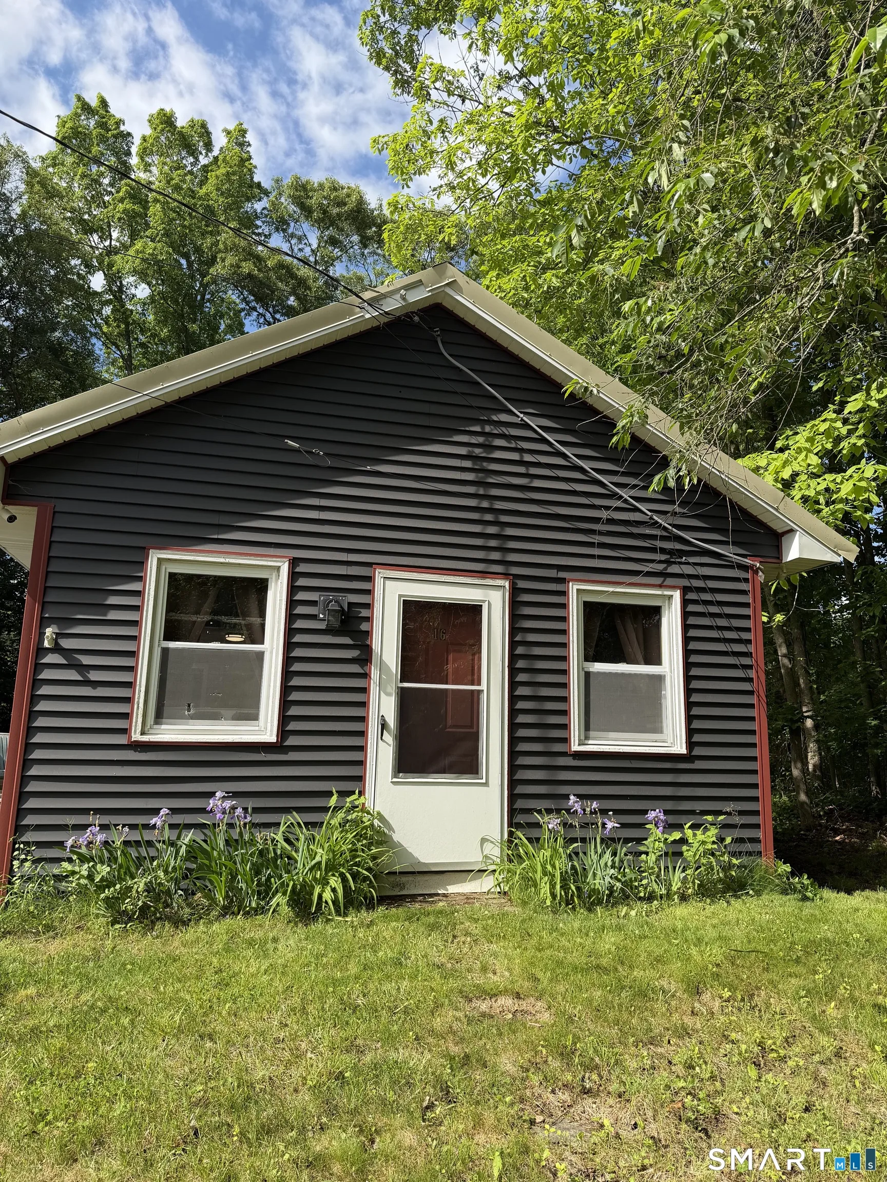 16 Shumway Avenue, Killingly, CT