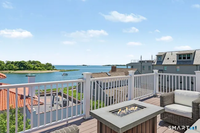 4 Harbor View Avenue