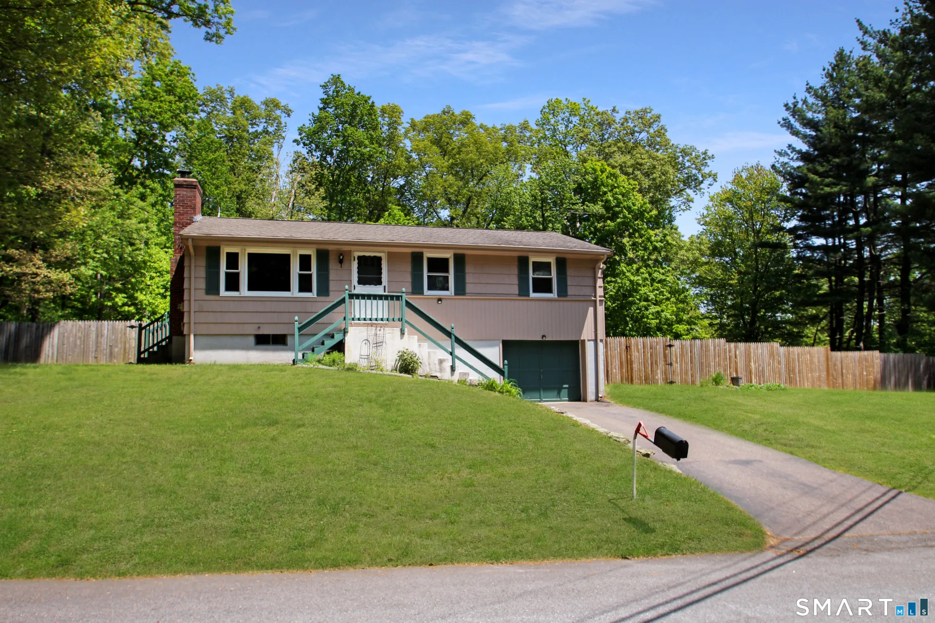 4 Walnut Drive, Hebron, CT