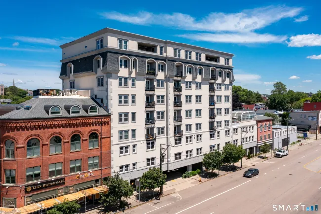461 Bank Street #408