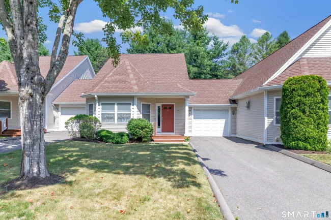 182 Summerfield Gardens #182