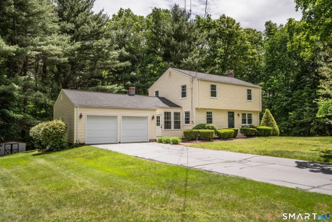 6 Stratton Lane