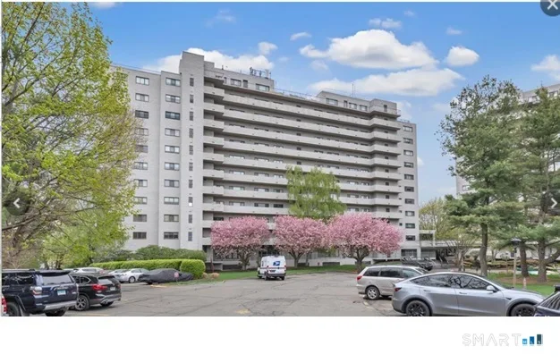 3200 Park Avenue #11E1