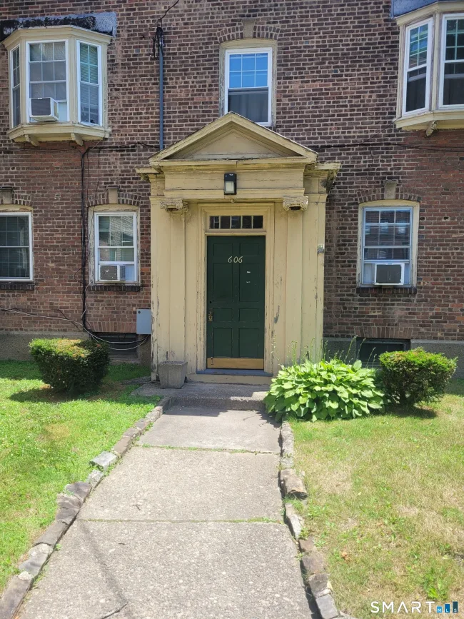 606 Wilmot Avenue #4, Bridgeport, CT