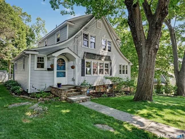 107 Knapp Street