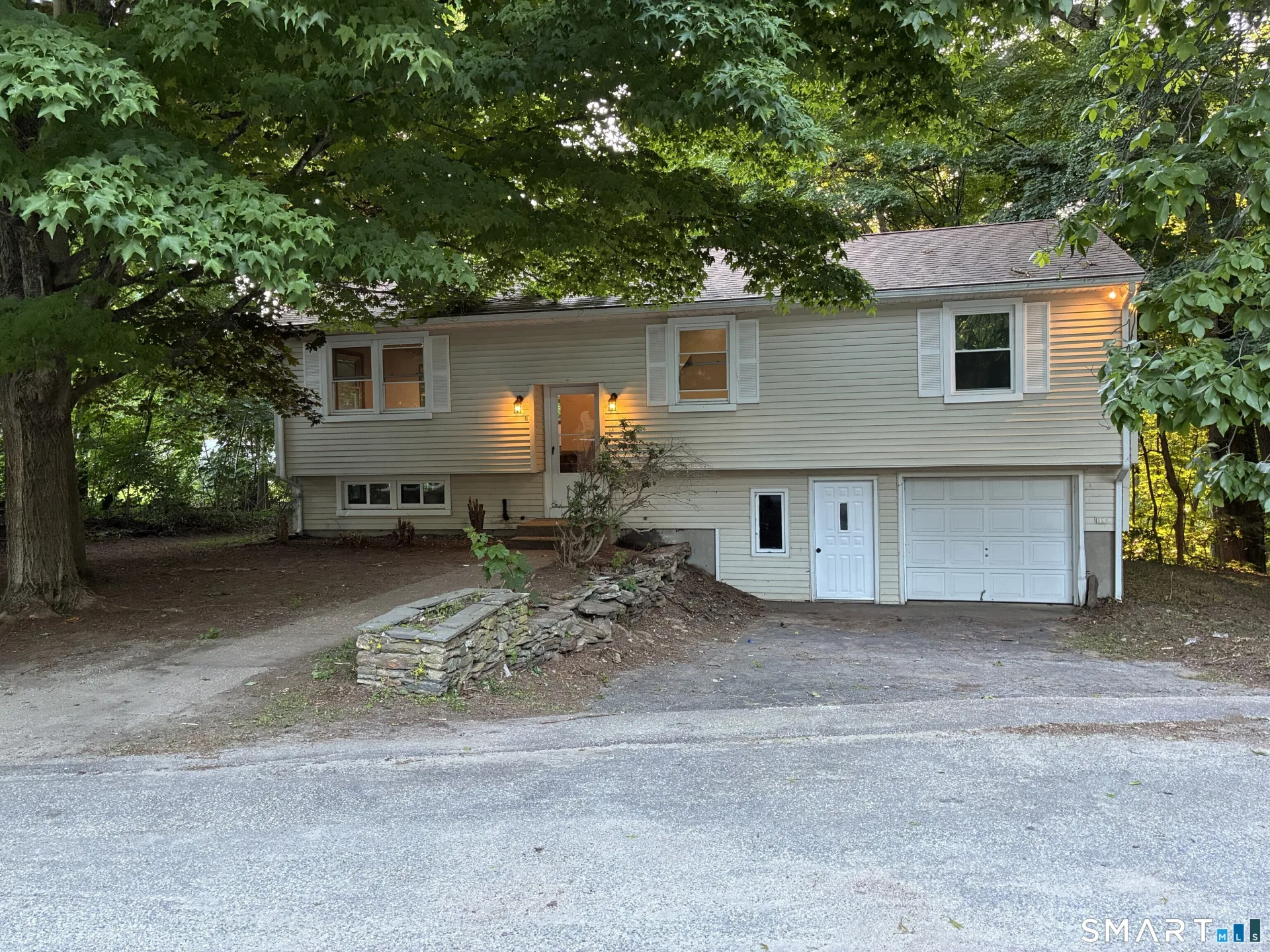 6 Elaine Street, Bozrah, CT