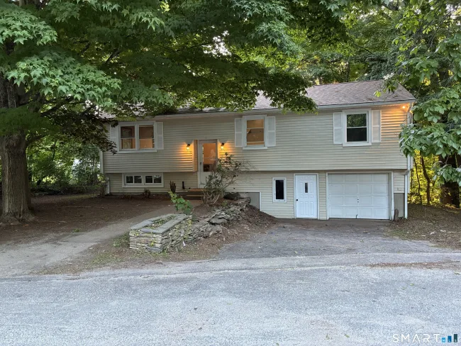 6 Elaine Street