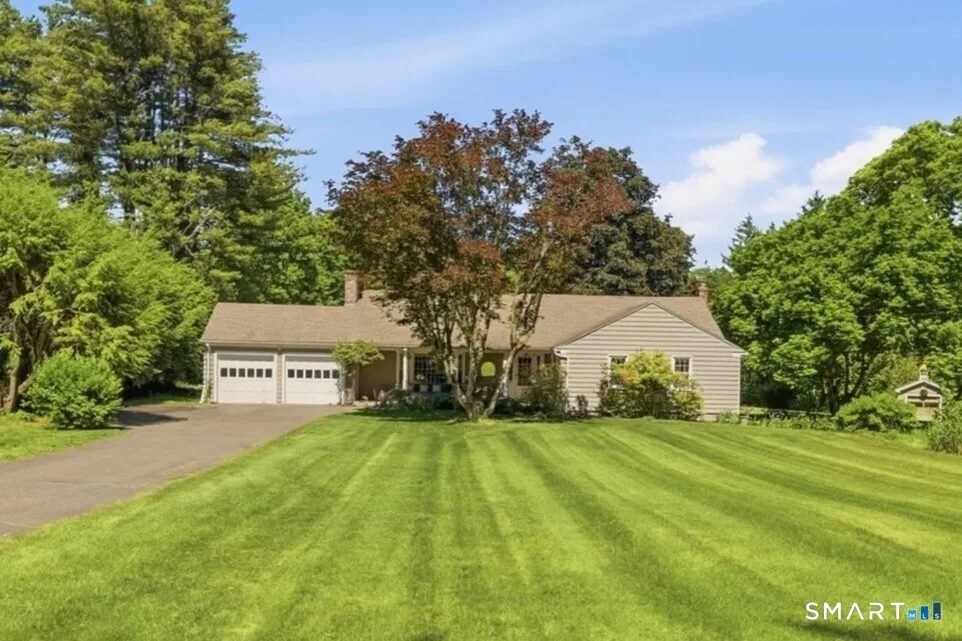 542 Halladay Avenue, Suffield, CT