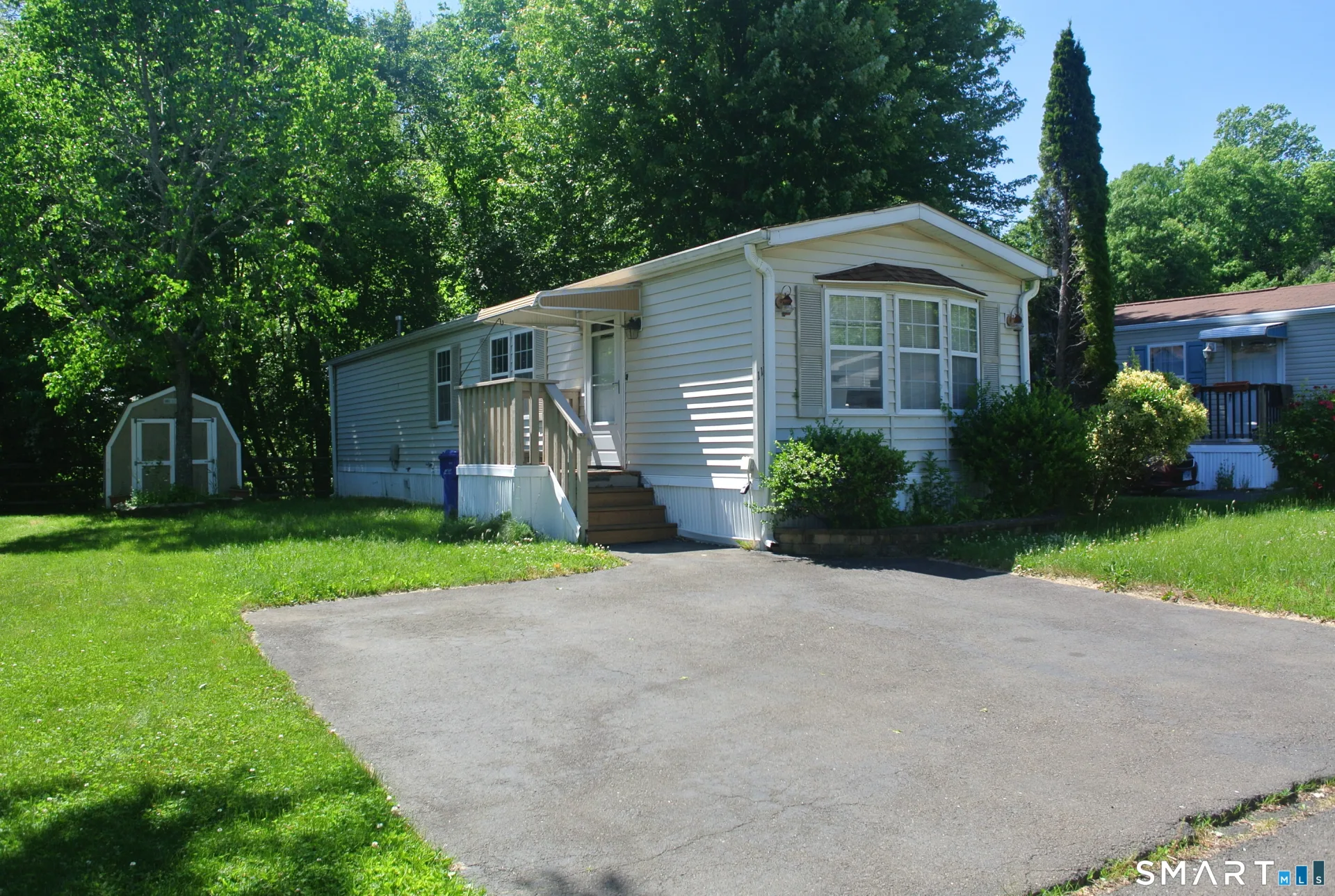 11 Ella Circle, Milford, CT