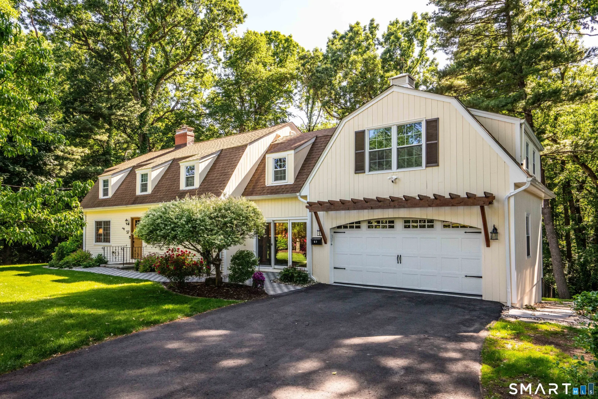 57 Woodridge Circle, West Hartford, CT