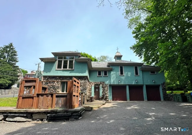 124 Pine Street