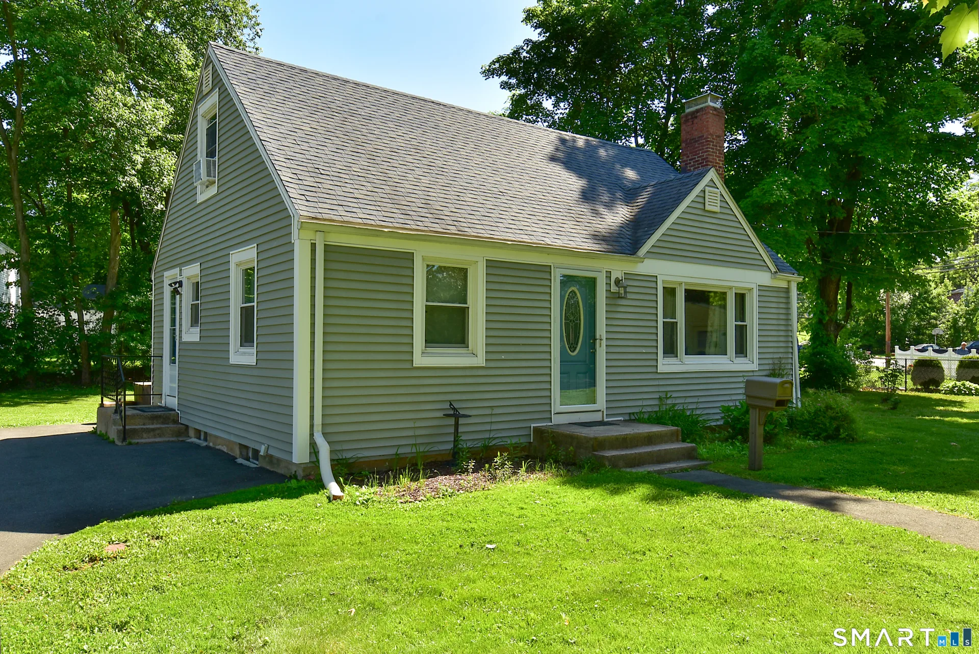 82 Rood Avenue, Windsor, CT