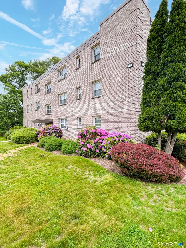300 Meadowside Road #212