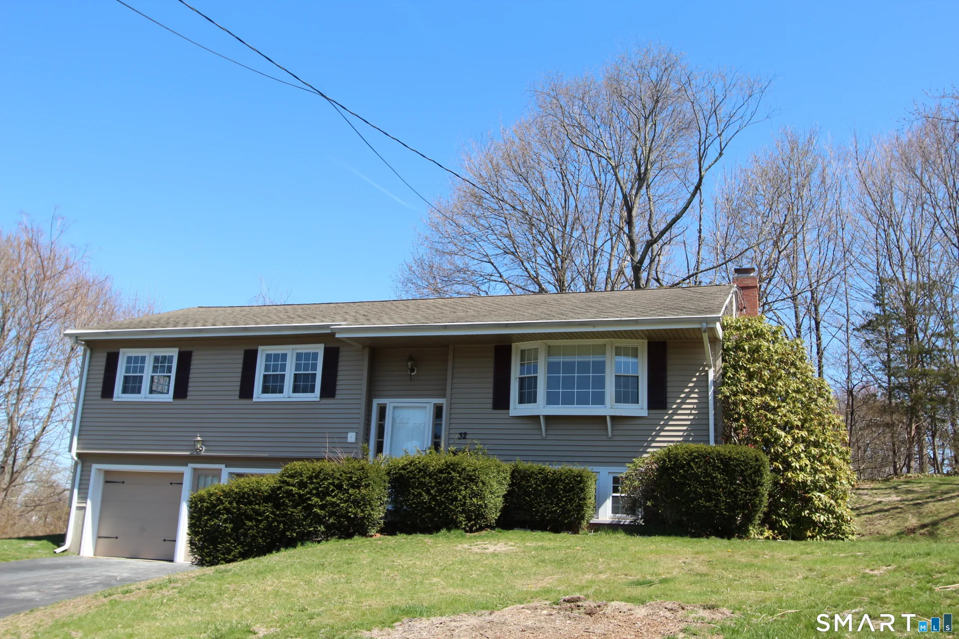 32 Lexington Circle, Newington, CT