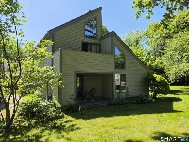 17-D Yankee Glen Drive #17D