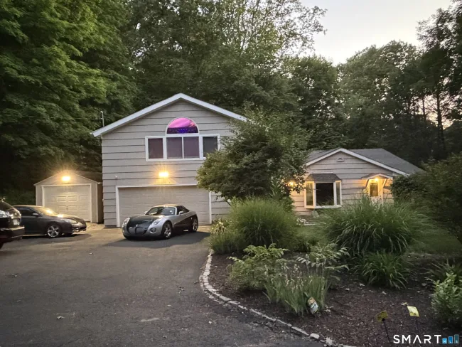 39 Cottage Street, Monroe, CT
