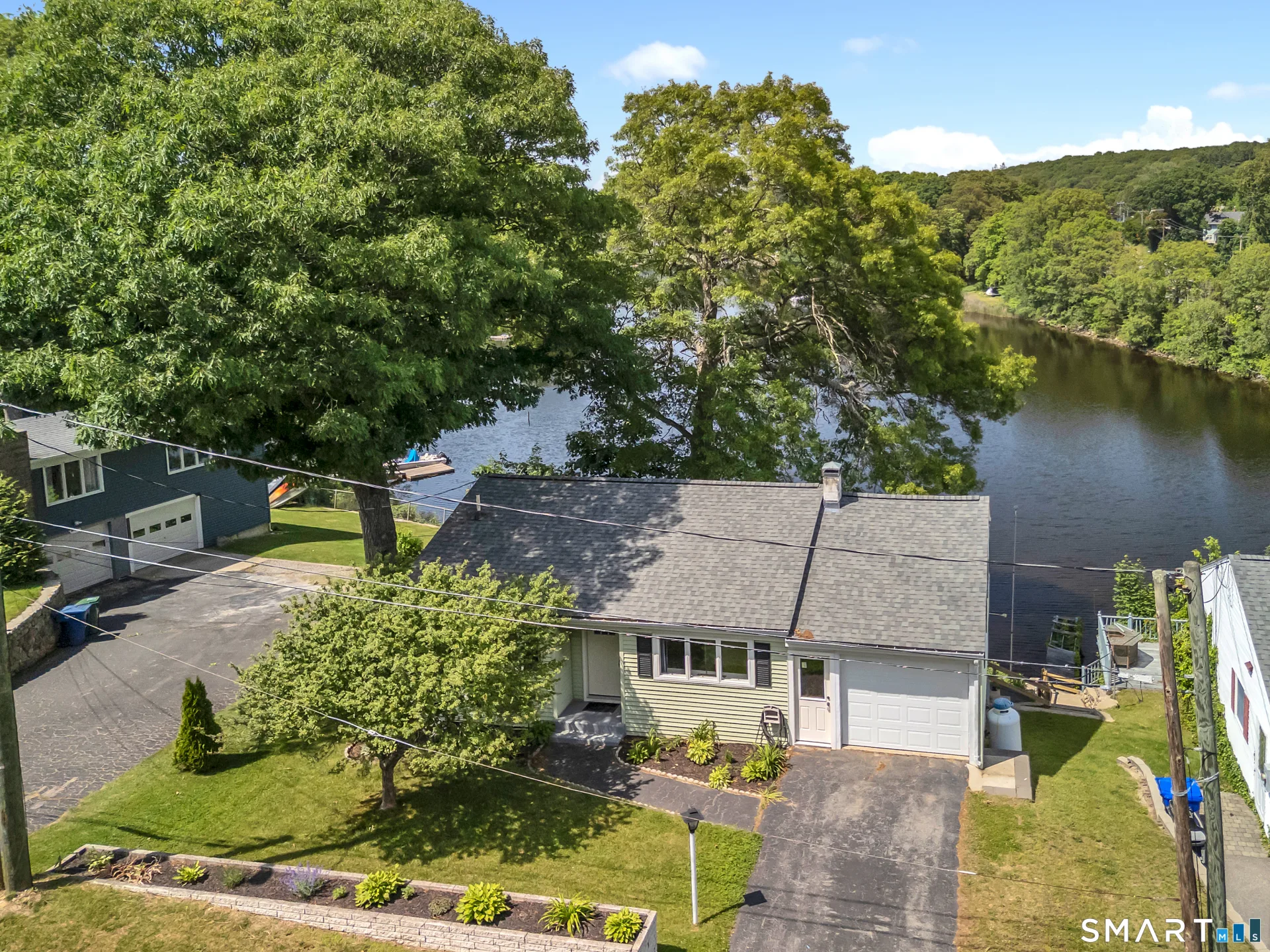 8 Cove View Drive, Waterford, CT