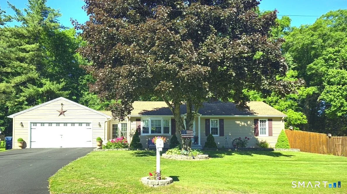 32 Ronald Road, Plymouth, CT