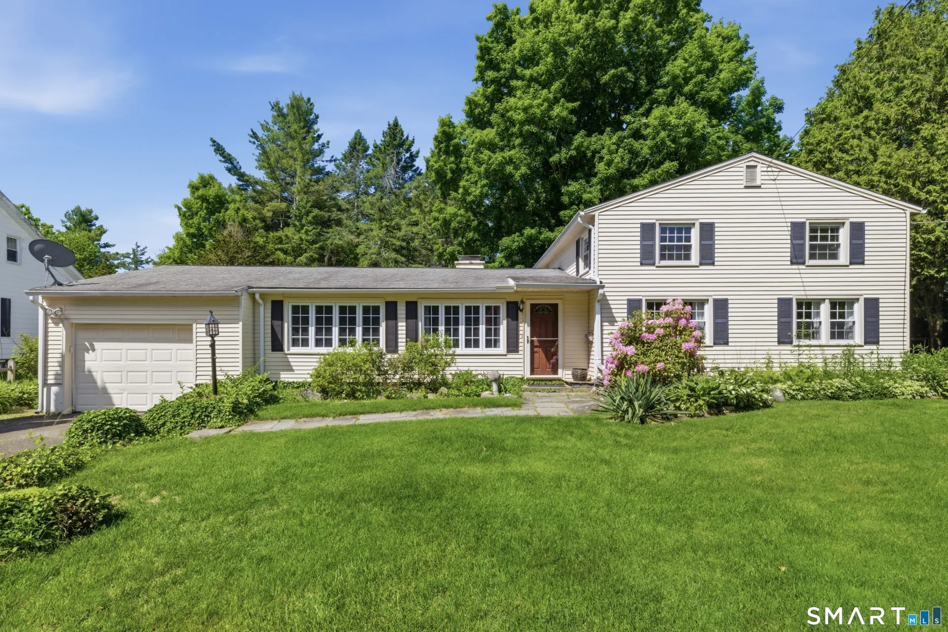 16 Hamilton Lane, Watertown, CT
