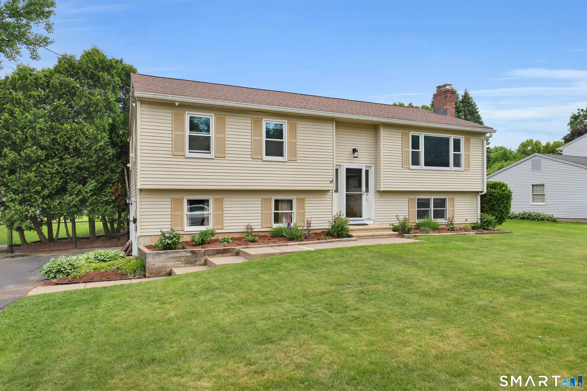 17 Eileen Lane, Enfield, CT