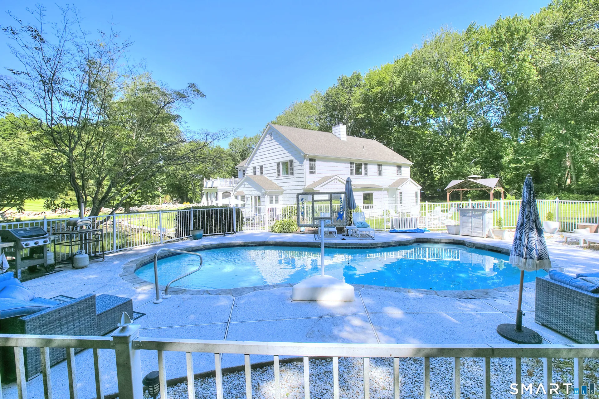 81 Trails End Road, Weston, CT