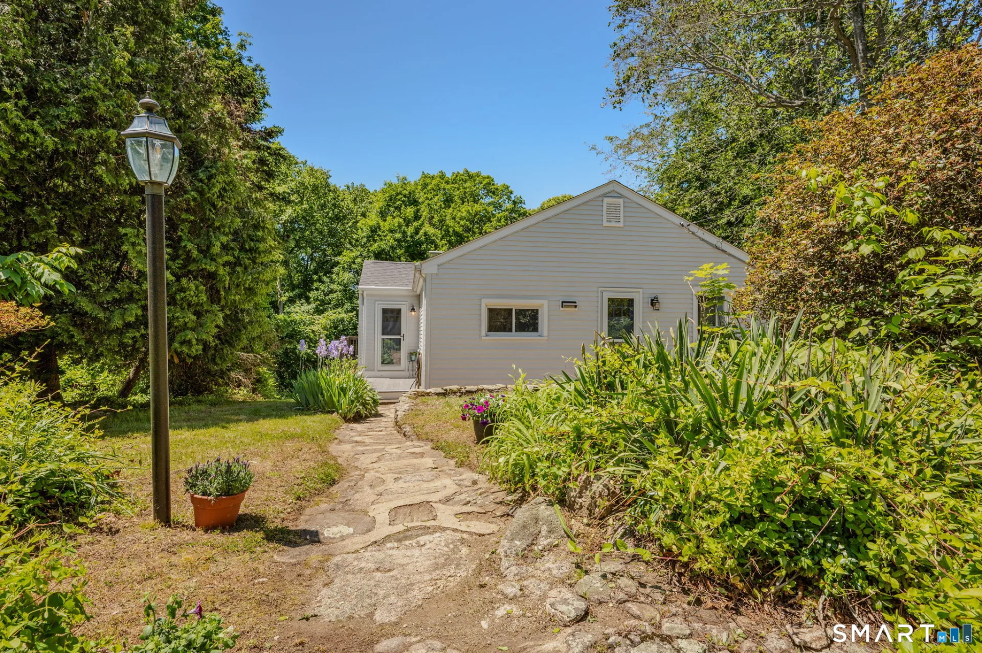 42 Shawandassee Road, Waterford, CT