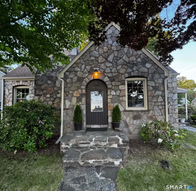 235 Summit Street
