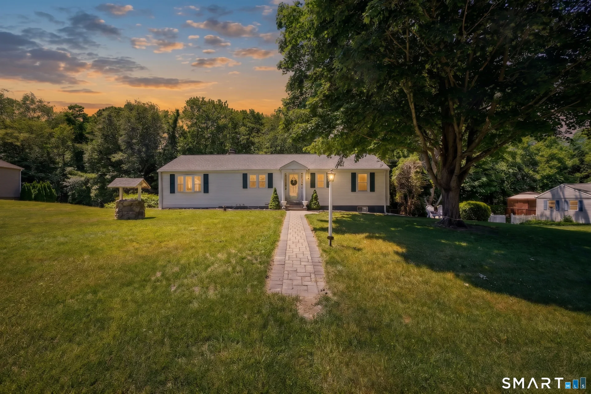 16 Westview Drive, Bethel, CT