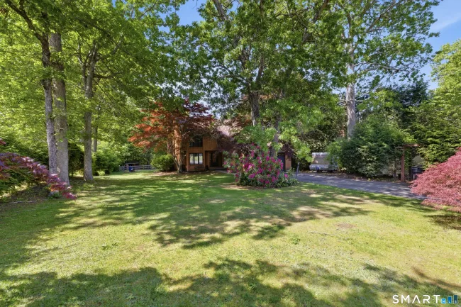 25 Vezina Drive