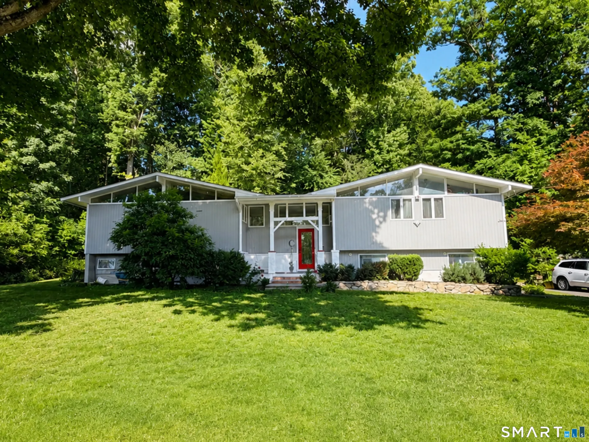 1 Bayberry Drive, Brookfield, CT