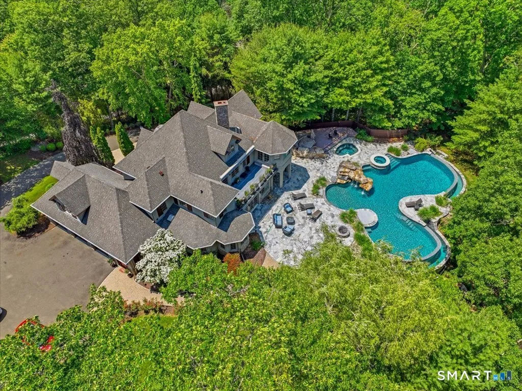 76 Sachem Head Road, Guilford, CT