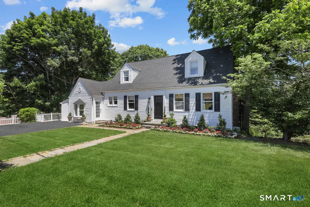 24 Island Hill Avenue, Ridgefield, CT