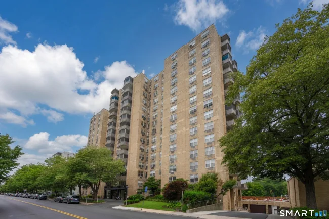 50 Glenbrook Road #8H
